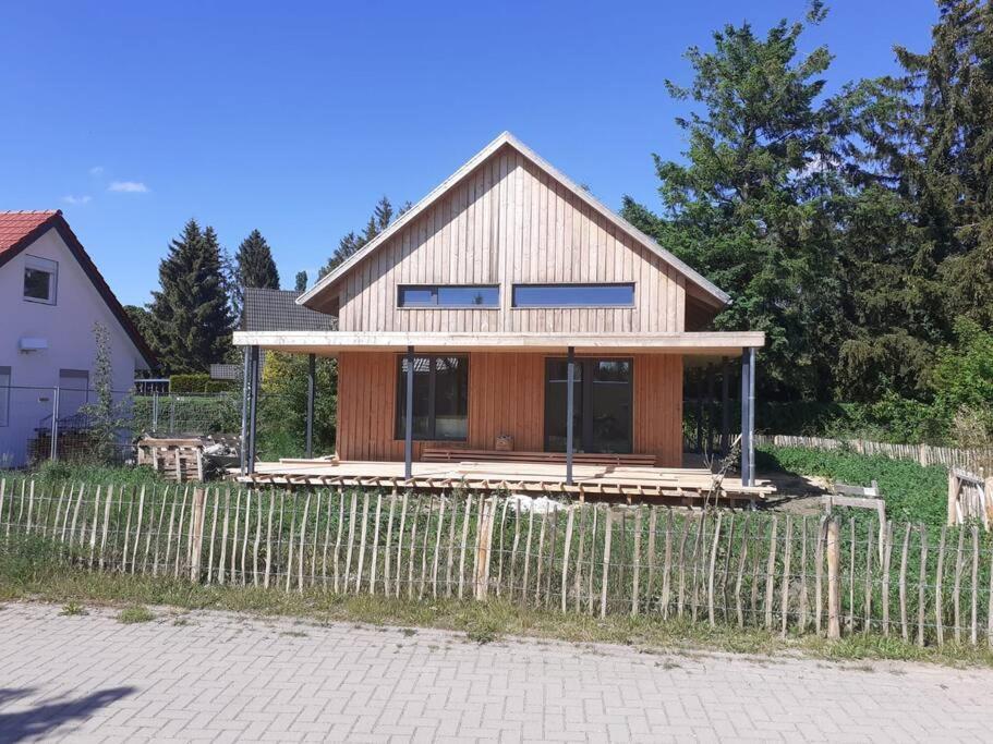 Gemuetliches Holzhaus Am See Warin Экстерьер фото